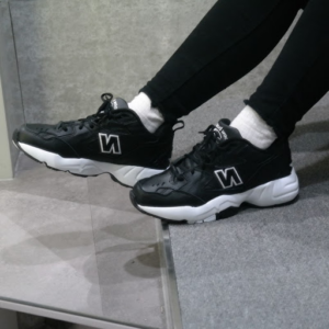 Alternative view of Giày New Balance 608 'Black' MX608BW1