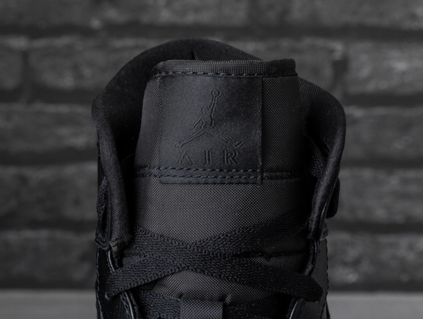 Giày Nike Air Jordan 1 Mid 'Triple Black' 554724-090 - Hình ảnh 5