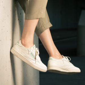 Alternative view of Giày Reebok Wmns Club C 85 'Chalk' EF7885