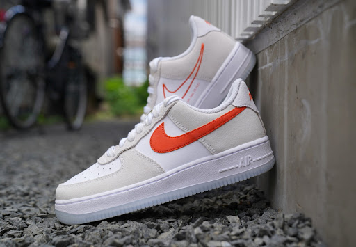 Buy Wmns Air Force 1 '07 SE 'First Use' - DA8302 101