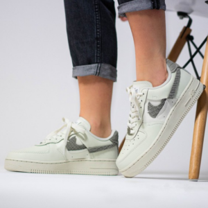 Alternative view of Giày Nike Wmns Air Force 1 LXX 'Sea Glass Python' DH3869-001