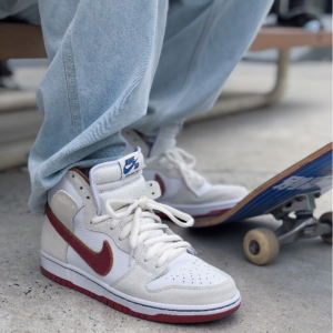 Alternative view of Giày Nike Dunk SB High 'Sail Bright Crimson' CV9499-100