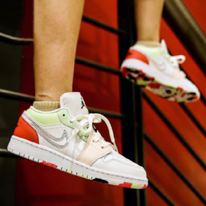 Alternative view of Giày Nike Air Jordan 1 Low GS 'Ember Glow' 554723-176