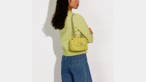 Tui Coach Pillow Madison Quilting Shoulder 18 'Yellow' CA086-LHUCZ