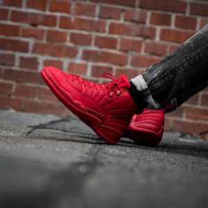 Alternative view of Giày Nike Air Jordan 12 Retro GS 'Gym Red' 153265-601