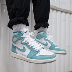 Alternative view of Giày Nike Air Jordan 1 Retro High OG GS 'Turbo Green' 575441-311