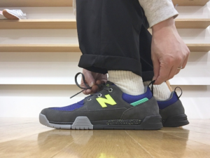Alternative view of Giày New Balance 562 'Grey Yellow' AM562BLG