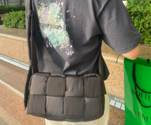 Tui Bottega Veneta Padded Tech Cassette 'Black' 628951VBO818803