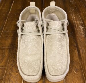 Giay Clarks x END Wallabee Boots 'Maple Floral' 261-63445