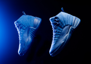 Alternative view of Giày Nike Air Jordan 12 Retro 'Deep Royal' 130690-400