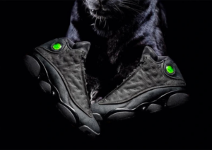 Alternative view of Giày Nike Air Jordan 13 Retro 'Black Cat' 414571-011