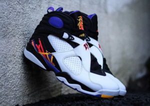 Alternative view of Giày Nike Air Jordan 8 'Three-Peat' 305381-142