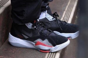 Alternative view of Giày Nike Air Jordan Zoom 92 Black Cement CK9183-001