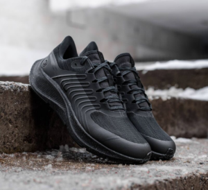 Giay Nike Air Zoom Pegasus 38 Shield 'Triple Black' DC4073-002