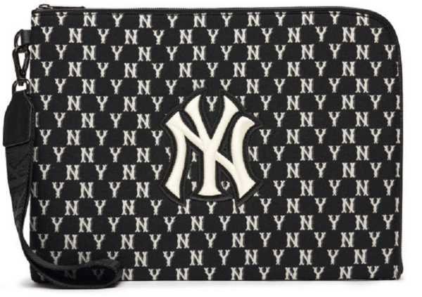 Túi MLB Monogram Pouch M New York Yankees Black 3APOM012N-50BKS