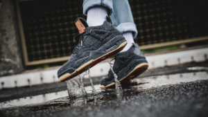 Alternative view of Giày Nike Levi's x Air Jordan 4 Retro 'Black Denim' AO2571-001
