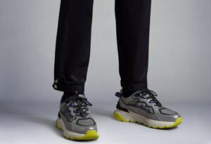 Giay Moncler Lite Runner Trainers 'Black Gray' I109A4M00230M2832P99