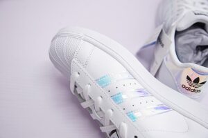 Superstar hologram iridescent limited edition aq6278 cheap