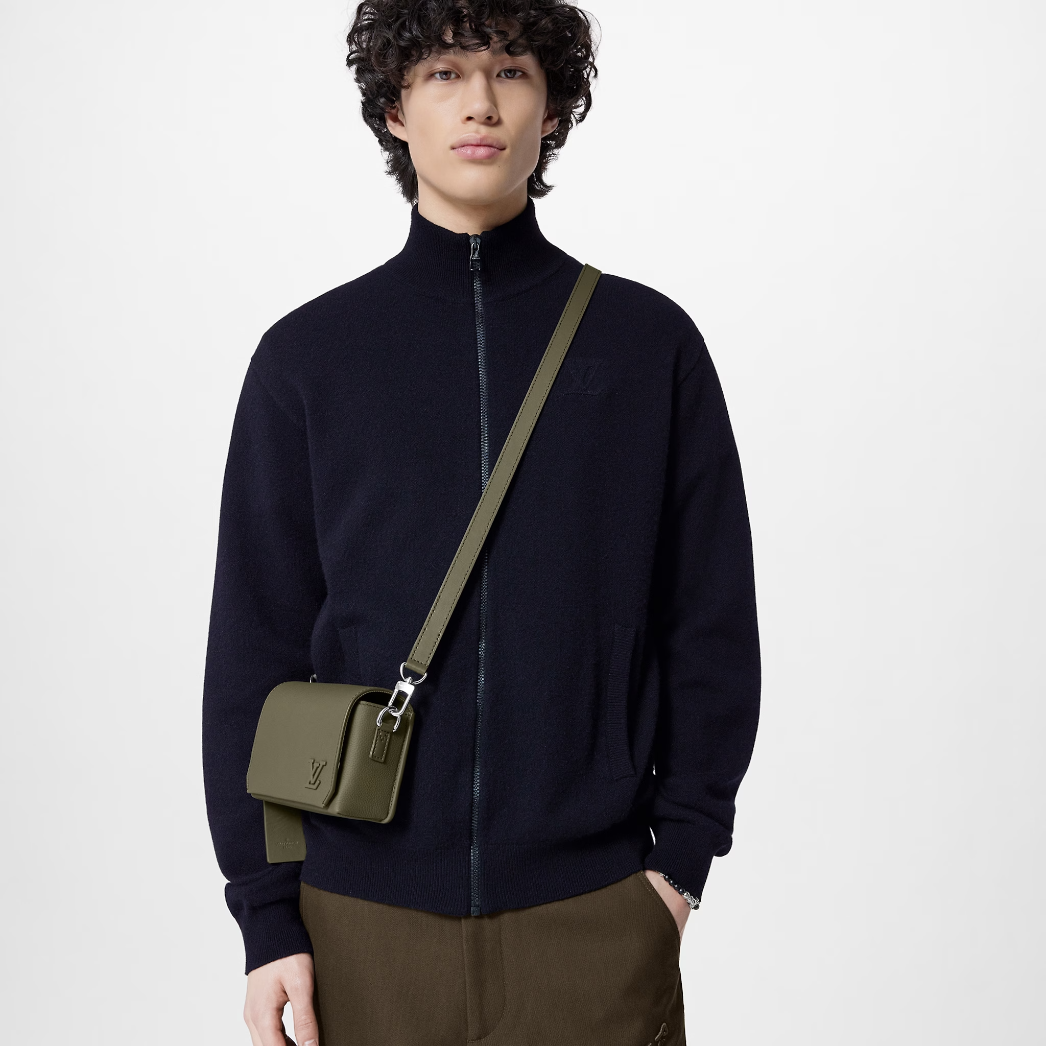 Túi Louis Vuitton Fastline Wearable Wallet 'Khaki Green' M82086 ...