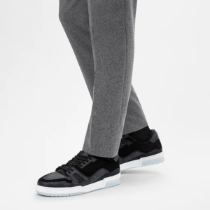 Giay Louis Vuitton Trainers Monogram Flowers "Black" 1A8PUA