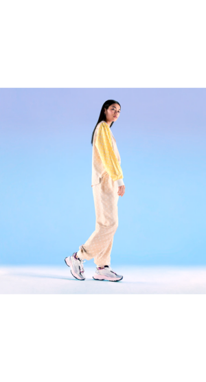 Alternative view of Giày Louis Vuitton Run 55 Trainers 'White Pink' 1AA16K