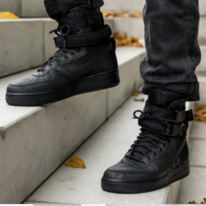 Alternative view of Giày Nike SF Air Force 1 High 'Triple Black' 857872-002