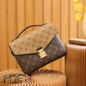 Alternative view of Túi Louis Vuitton Pochette Metis Monogram Reverse 'Brown' M44876