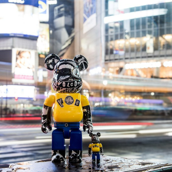 Mô Hình Bearbrick Volcom True To this 30 - Hình ảnh 3