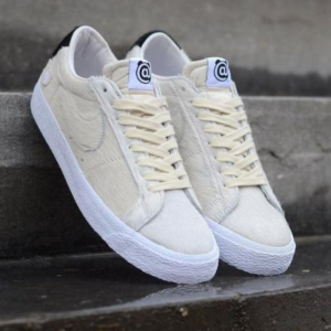 Alternative view of Giày Nike Medicom Toy x Blazer Low SB 'BE@RBRICK' CZ4620-200