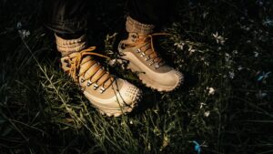 Giay Moncler Trailgrip Gtx High Trainers 'Beige' H209A4M00200M2437P19