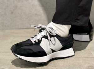 Giay New Balance 327 'Black White' MS327SAB