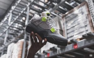 Alternative view of Giày Nike Air Jordan 4 Retro SE 95 Neon CT5343-007