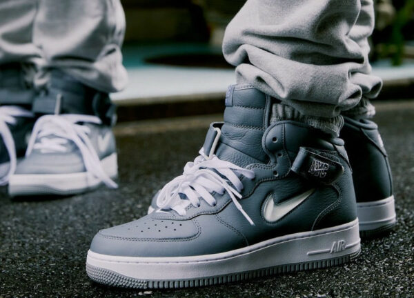 Air Force 1 Mid Jewel QS NYC Cool Grey 7