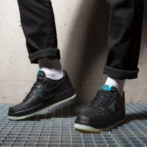 Alternative view of Giày Nike Space Jam x Air Force 1 '07 'Computer Chip' DH5354-001