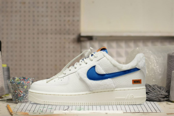 Giày Nike Wmns Air Force 1 '07 'Sherpa Fleece' DO6680-100 - Hình ảnh 4