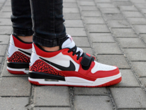 Giay Nike Air Jordan Legacy 312 Low GS ‘White Gym Red’ CD9054-116