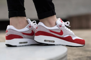 Giay Nike Air Max 1 GS 'Red' 555766-146