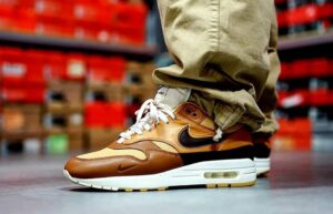Alternative view of Giày Nike Air Max 1 SNKRS 'Day Brown' DA4302-700