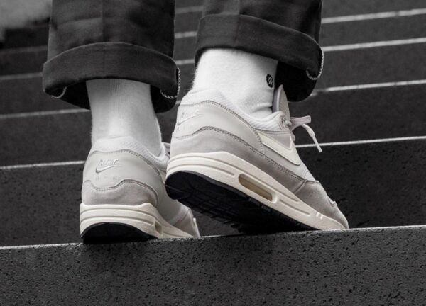 Giày Nike Air Max 1 'Vast Grey White' AH8145-011 - Hình ảnh 3