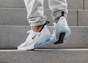 Alternative view of Giày Nike Air Max 270 'White Black' AH8050-100
