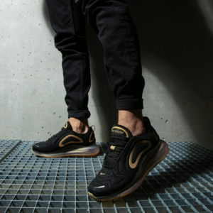 Alternative view of Giày Nike Air Max 720 'Black' CJ0585-002
