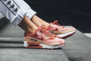 Alternative view of Giày Nike Air Max 90 LX 'Dusty Peach' 898512-201