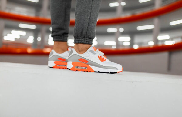 Giày Nike Air Max 90 'Hyper Orange' CT4352-103 - Hình ảnh 4