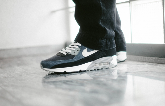 Giày Nike Air Max 90 Premium 'Off Noir Particle Grey' DA1641-003