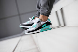 Alternative view of Giày Nike Air Max 90 'Hyper Turquoise' CD0881-100