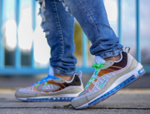 Alternative view of Giày Nike Air Max 98 'On Air: NYC La Mezcla' CI1502-001