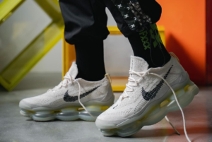 Giay Nike Air Max Scorpion FK 'Lemon Wash' DJ4701-001