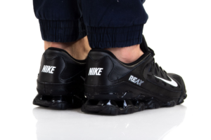 Giay Nike Reax 8 TR Mesh 'Black White' 621716-033