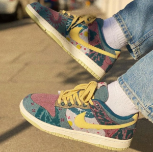Alternative view of Giày Nike Dunk Low 'Community Garden' CZ9747-900