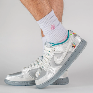Alternative view of Giày Nike Wmns Dunk Low 'Ice' DO2326-001